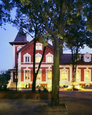 Отель Hotel Aleksander
