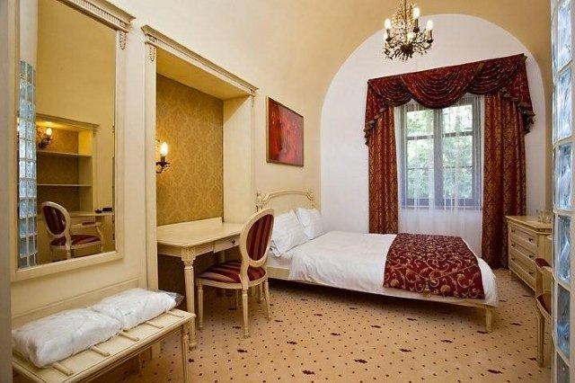 Отель Hotel Wellness Dwór Dębowiec
