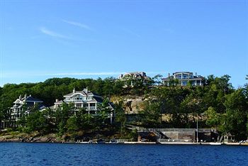 Отель Touchstone on Lake Muskoka