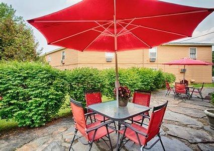Отель Days Inn Barre Montpelier