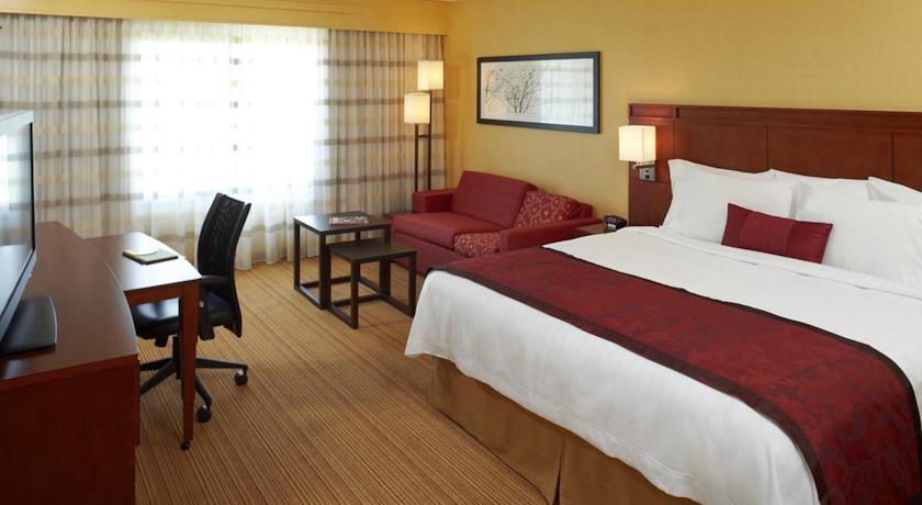 Отель Buffalo/Amherst Courtyard by Marriott