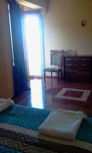 Апартаменты Kapriz Apartments