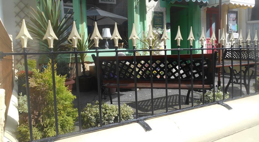The Glenroy Hotel