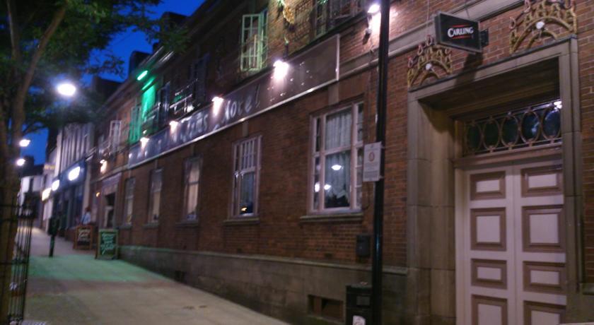 Отель Sneyd Arms Hotel