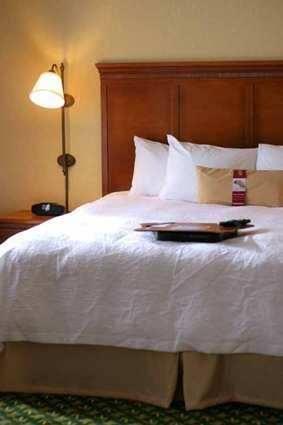 Отель Hampton Inn Omaha West Lakeside