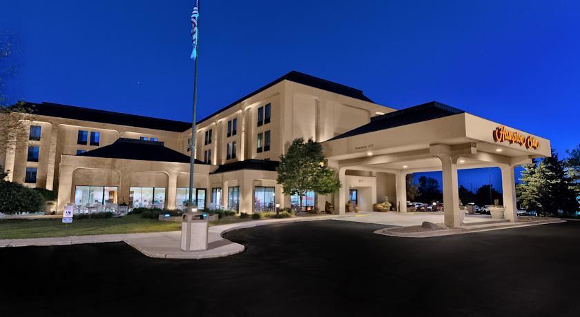 Отель Hampton Inn Milwaukee Brookfield