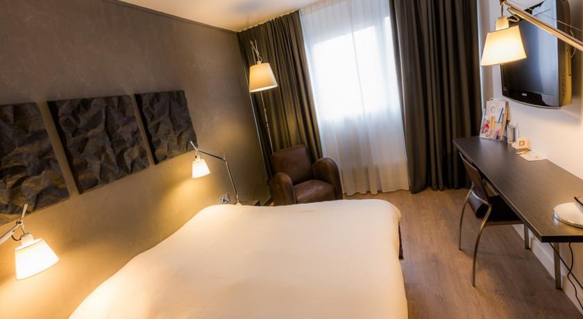 Отель Inter-Hotel Des Puys