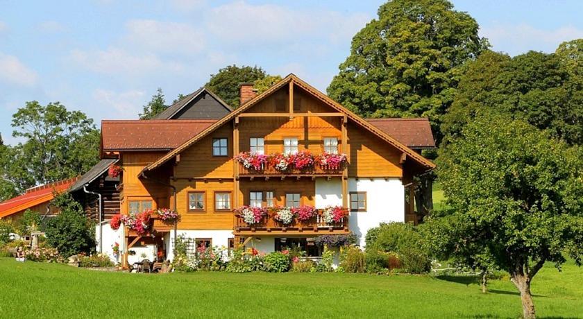 Апартаменты Biobauernhof Brandlhof