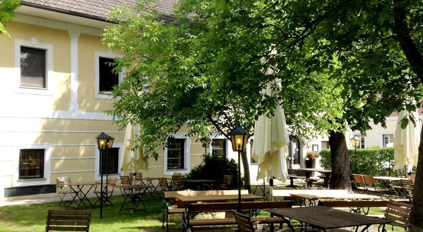Отель Gasthof Maxlhaid