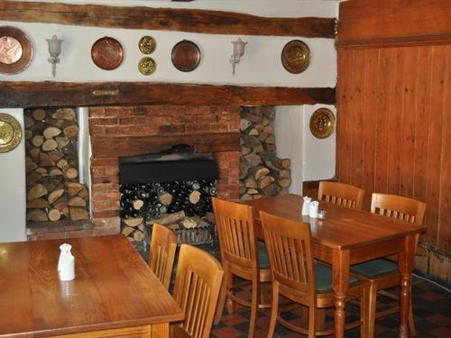 Отель Queenshead Inn