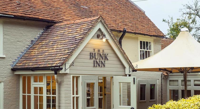 Отель The Bunk Inn