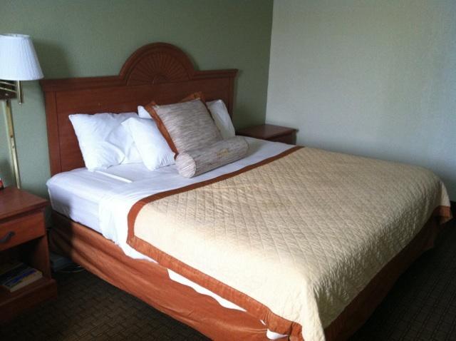 Отель Days Inn Cleveland Willoughby