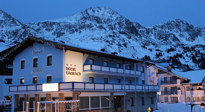 Отель Hotel Garni Taurach