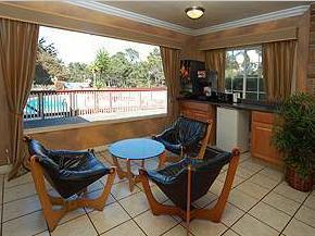 Отель Monterey Surf Inn