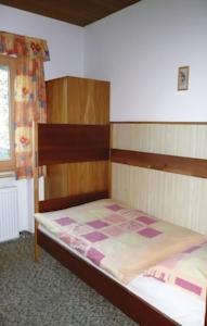 Отель Apartment Taurachweg
