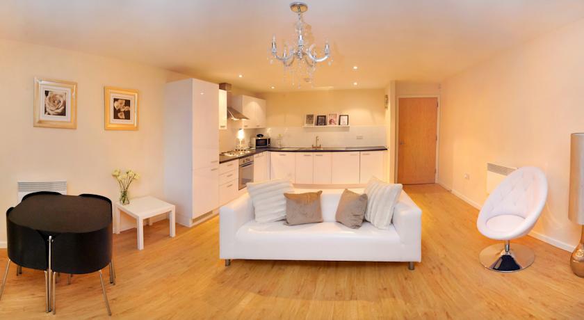 Апартаменты Britannia Wharf Serviced Apartments