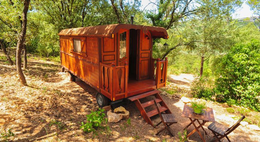 Мини-отель Roulotte Au Dolmen Provençal