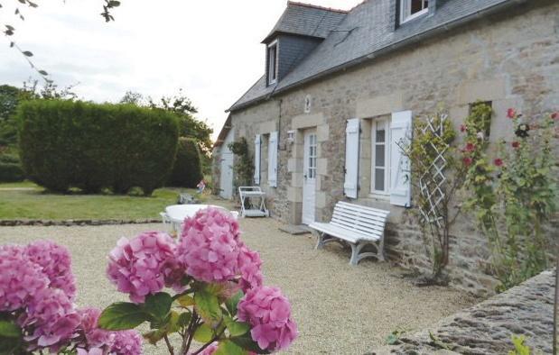 Апартаменты Holiday home route de Pen Woas