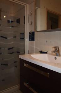 Апартаменты Holiday home la Sauraie