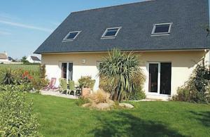 Апартаменты Holiday home lotissement KerHeol