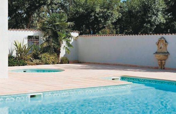 Апартаменты Apartment Rue de la Pinède
