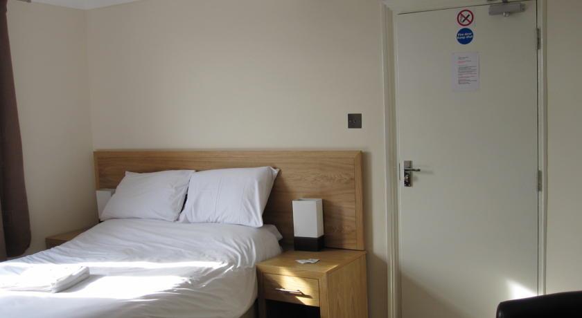Отель Clifton Lodge Hotel