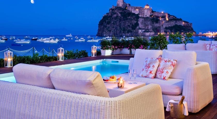 Отель Hotel Miramare e Castello