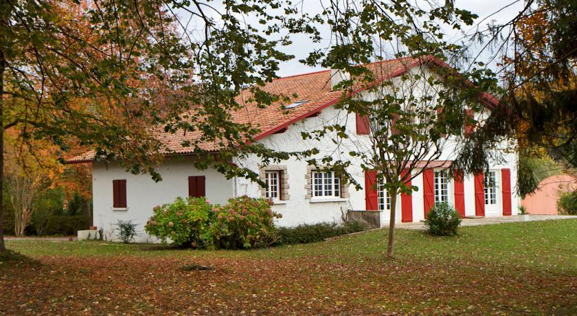 Мини-отель Chambres d'Hôtes La Maison Ayoka