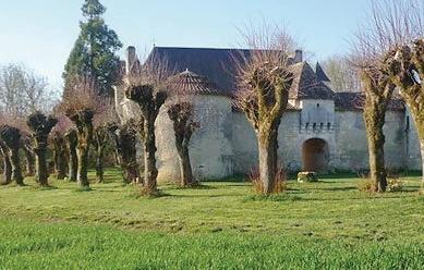 Апартаменты Holiday Home Allee Du Chateau