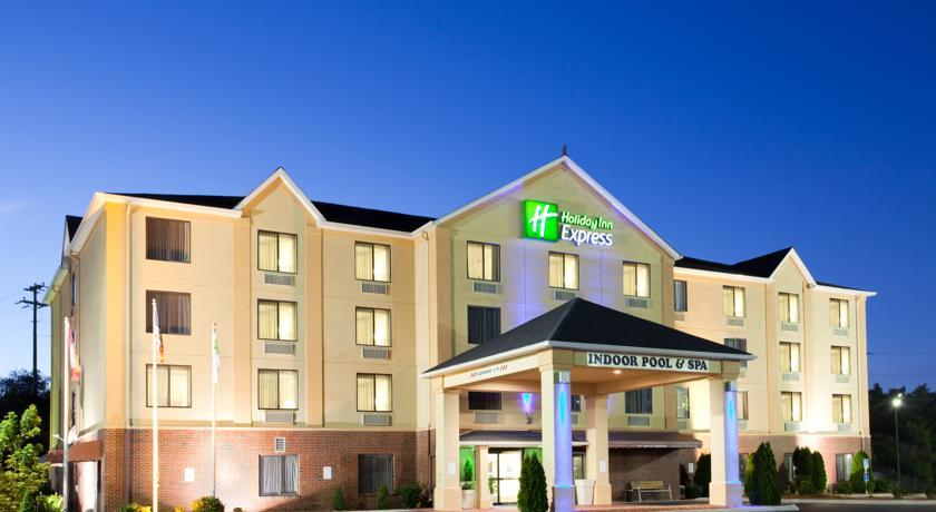 Отель Holiday Inn Express Hillsville