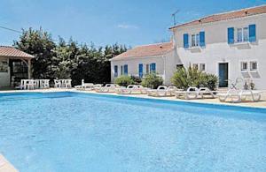 Апартаменты Holiday Home Le Clos Du Jaunay
