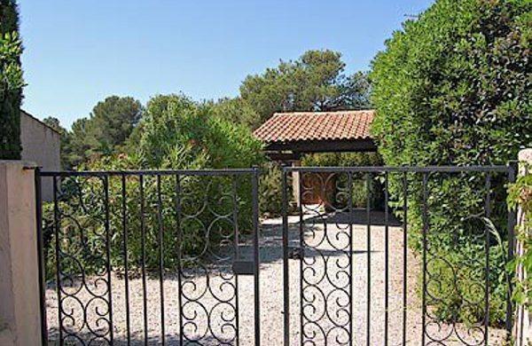Апартаменты Holiday Home Le Studio