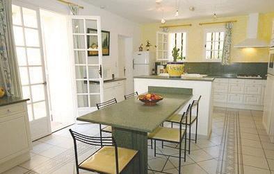Апартаменты Holiday Home Route De Flaux