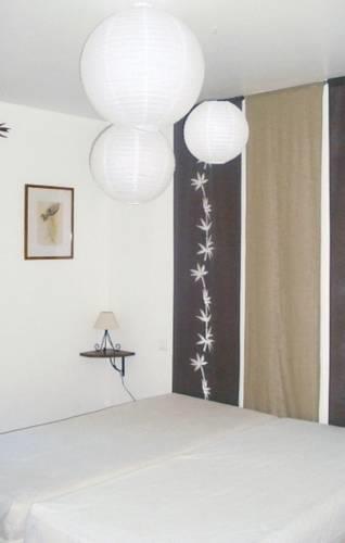 Апартаменты Holiday Home Route Des Courses