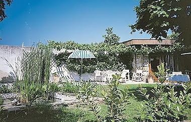 Апартаменты Holiday Home Rue La Bourzede