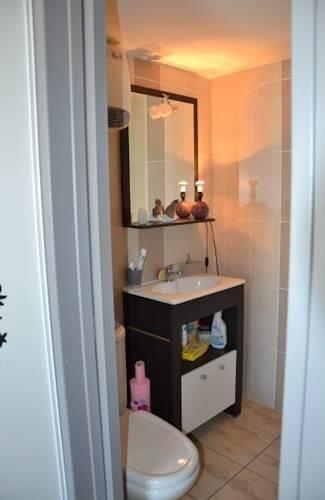 Апартаменты Holiday Home Aimargues Lot Les Oliviades
