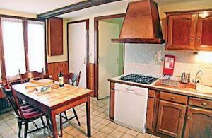 Апартаменты Holiday Home Moliens Rue Du Stade