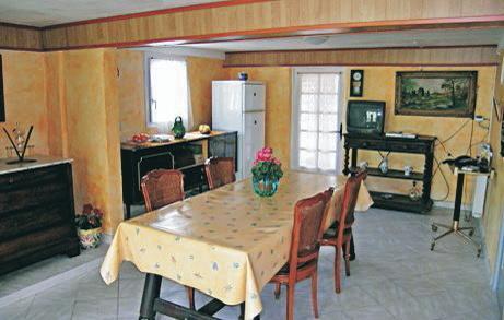 Апартаменты Apartment Montviron La Boule D'Or