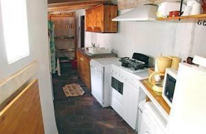 Апартаменты Holiday Home Fontvieille Rue Charloun Rieu