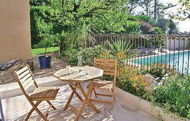Апартаменты Holiday Home Eyragues Chemin De L'Arenier