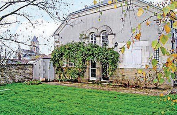 Апартаменты Holiday Home Rue Leon Bienvenu