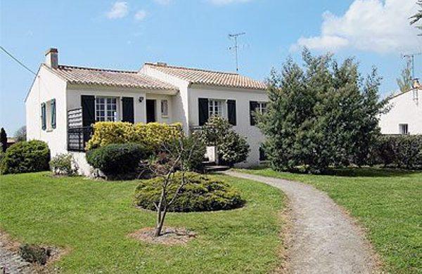 Апартаменты Holiday Home Ile D'Olonne Impasse Des Belous