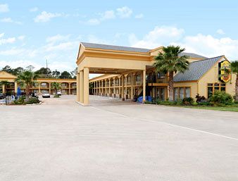 Отель Super 8 Opelousas