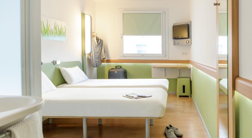 Отель ibis budget Freiburg Süd