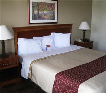 Отель Red Roof Inn Tulare