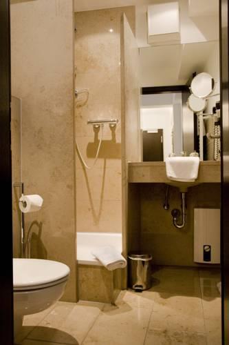 Burns Art Hotel