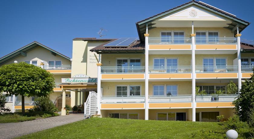 Гостевой дом Hotel Garni-Appartmenthaus Fichtenwald