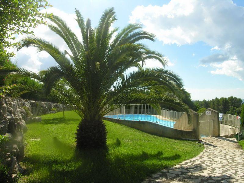 Мини-отель Chambre d'hôtes Les Bois de la Mourachonne