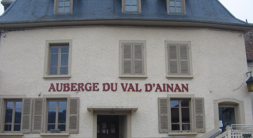 Отель Auberge du Val d'Ainan