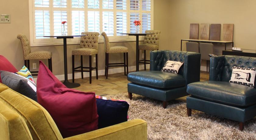 Отель Bel Abri Napa Valley Inn